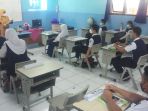 ptm-pelajar-smp-kota-tangerang-ketat-prokes-covid-19_20210913_113440.jpg