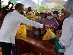 ptpn-v-mendistribusikan-12-ton-minyak-goreng.jpg