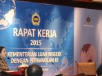 puan-maharani-di-depan-diplomat_20150204_152849.jpg