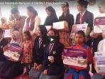 puan-maharani-serahkan-bantuan-di-sman-1-pangkalpinang_20180302_153128.jpg