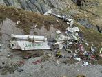 puing-pesawat-jatuh-di-nepal-ditemukan_20220531_072239.jpg
