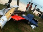 puing-pesawat-lion-air-terserak-di-pantai-klan.jpg