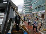 puing-puing-akibat-topan-hinnamnor-di-busan.jpg