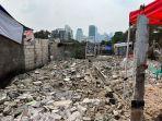 puing-rumah-di-lokasi-bekas-kebakaran-di-jalan-simprug.jpg