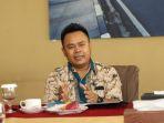 puji-santoso-wakil-ketua-lks-tripartit-nasional-saat-menghadiri-sosialisasi-penerapan-protokol-k.jpg