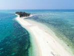 pulau-dodola-salah-satu-destinasi-di-pulau-morotai-halmahera-utara-maluku-utara-shutterstock.jpg