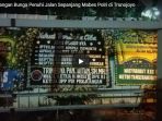 puluhan-karangan-bunga-penuhi-jalan-sepanjang-mabes-polri-di-trunojoyo_20180511_124408.jpg