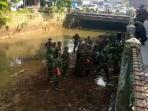 puluhan-karung-sampah-terangkut-di-sungai-cidurian_20160805_134635.jpg