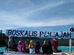 puluhan-nelayan-pulau-kodingareng-aksi-penolakan-tambang-pasir.jpg