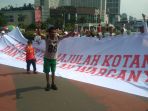 puluhan-orang-yang-mengatasnamakan-di_20170507_101438.jpg