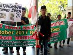 puluhan-santri-dari-berbagai-pondok-pesantren-di-kabupaten-pekalongan-menggela_20171023_174729.jpg