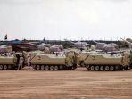 puluhan-tank-dan-kendaraan-lapis-baja-mesir.jpg