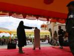 puluhan-warga-aceh-barat-dicambuk_20160213_080241.jpg