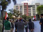 puluhan-warga-yang-tergabung-dalam-icc.jpg
