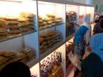 pusat-oleh-oleh-lawa-keripik-lidi-nagoya-batam_20150619_103935.jpg