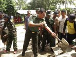puspen-tni-gelar-karya-bhakti-di-wilayah-cileungsi_20160413_140720.jpg