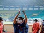 putra-siregar-bebas-dan-nonton-fc-bekasi-city.jpg
