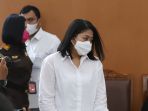 putri-candrawathi-jalani-sidang-tuntutan_20230118_130833.jpg