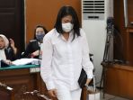 putri-candrawathi-jalani-sidang-tuntutan_20230118_130924.jpg