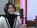 putri-delina-malu-malu-saat-ditanya-perihal-hubungannya-dengan-sang-kekasih.jpg