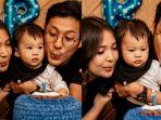 putri-titian-dan-junior-liem-bersama-putra-pertamanya.jpg