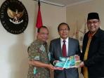 putut-prabantoro-dan-rizal-ramli-soal-buku-bakamla_20160202_175427.jpg