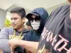 puty-revita-seusai-menjalani-pemeriksaan-di-panti-sosial_20151211_145335.jpg