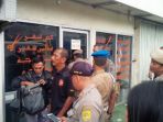 racia-tempat-cukur-milik-imigran_20170519_203810.jpg