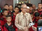 raden-isnanta-saat-melepas-timnas-indonesia-u-13.jpg