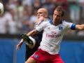 rafael-van-der-vaart-tahan-bola-onter.jpg