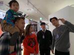 rafathar-menolak-digendong-oleh-siwon-choi.jpg