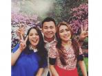 raffi-ahmad-nagita-slavina-dan-ayu-ting-ting_20160415_205555.jpg