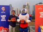 raffi-ahmad-saat-berpose-bersama-maskot-piala-dunia-fiba-2023.jpg