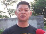 raja-sapta-oktohari-saat-diwawancarai-di-kediamannya.jpg