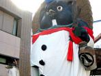 rakun-jadi-snowman-di-shiga-jepang_20150119_130200.jpg