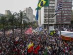 Berita Foto : Rakyat Brasil Turun ke Jalan Bersatu Membela Demokrasi