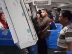 rangkaian-gerbong-kereta-api-lokal-tujuan-bandung.jpg