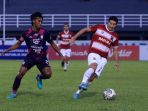 rans-nusantara-vs-madura-united-imbang-tanpa-gol_20220619_181710.jpg