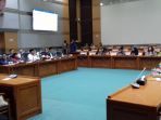 rapat-dengar-pendapat-rdp-yang-digelar-komisi-viii-dpr-ri_20180524_175556.jpg