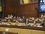 rapat-dengar-pendapat-yang-diselenggarakan-di-gedung-dpr-ri-senin-3102022.jpg