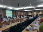 rapat-dprd-dki-nih2_20170824_205507.jpg