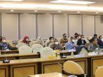 rapat-kerja-kkp-soal-ruu-landas-kontinen.jpg