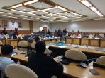 rapat-pansus-ruu-pemilu-masih-terus-berlangsung-di-dpr_20170710_203907.jpg