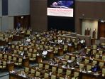 rapat-paripurna-dpr-terkait-pansus-hak-angket-kpk_20170926_161052.jpg