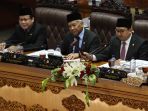 rapat-paripurna-dpr-urung-bahas-hak-angket-kpk_20170427_222817.jpg