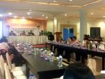 rapat-tim-pengendali-inflasi-daerah-tpid-kaltara_20161208_091025.jpg