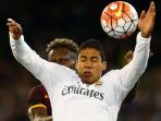 raphael-varane-nyundulll_20150727_203132.jpg