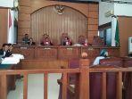 ratna-sarumpaet-nih14.jpg