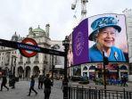 ratu-elizabeth-ii-dari-inggris-ditampilkan-di-layar-digital-besar.jpg