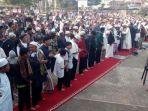 ratusan-jemaah-majelis-taqorub-ilalloh.jpg